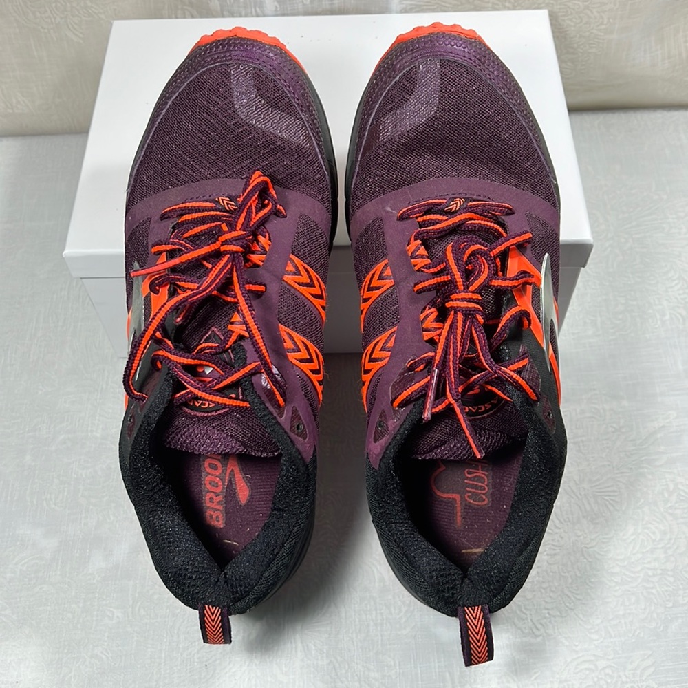 Brooks Womens Trail Running Cascadia 12